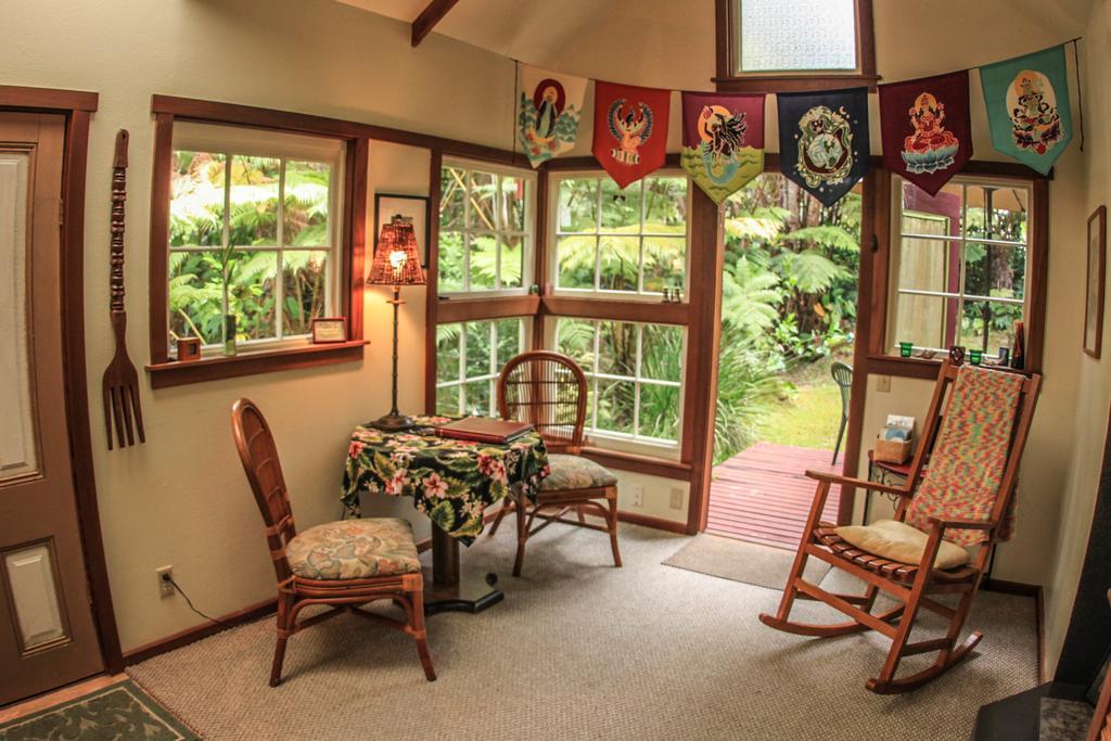 Ferny Hollow: Romantic Rainforest Cottage Волкано Экстерьер фото